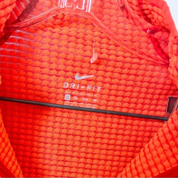 Nike Half Zip - Picture 4 of 4